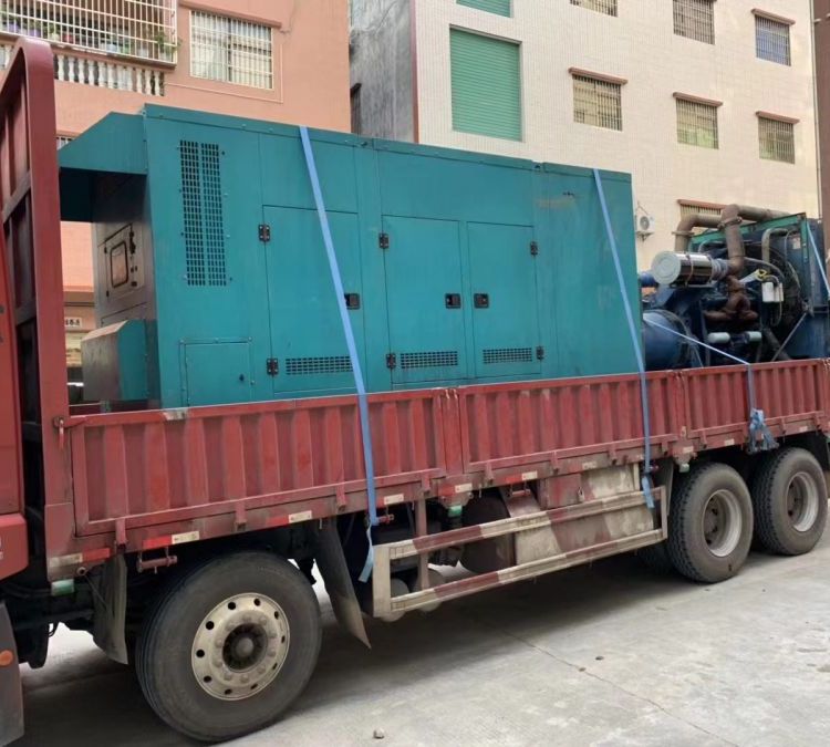 云城如何在不同负载率下确保 400KW 柴油发电机组的正常运行？
